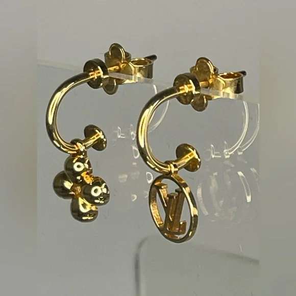 Louis Vuitton Monogram Boucle D'oreille Blooming Earrings - Picture 4 of 9